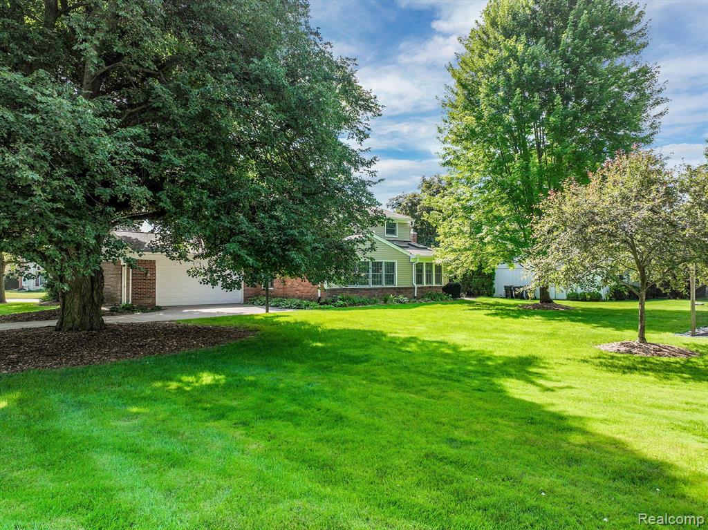 920 Spartan Court Rochester Hills, MI 48309 - Photo 8 of 41