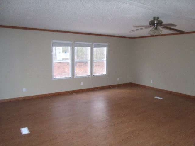 4191 Quail Farm Road Thomson, GA 30824 - Photo 3 of 21 Living Room
