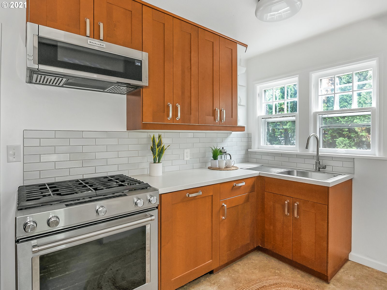 2426 North Rosa Parks Way Portland, OR 97217 - Photo 9 of 32 Gallery Image 9