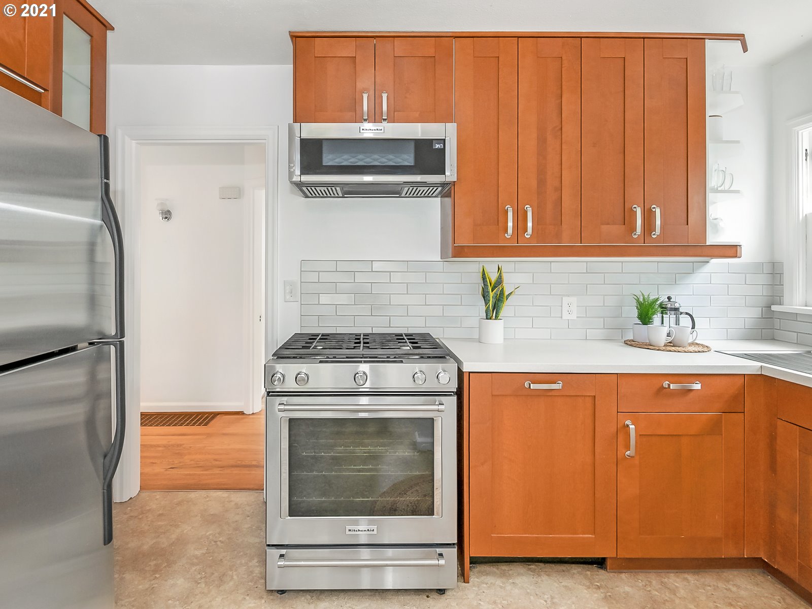 2426 North Rosa Parks Way Portland, OR 97217 - Photo 10 of 32 Gallery Image 10