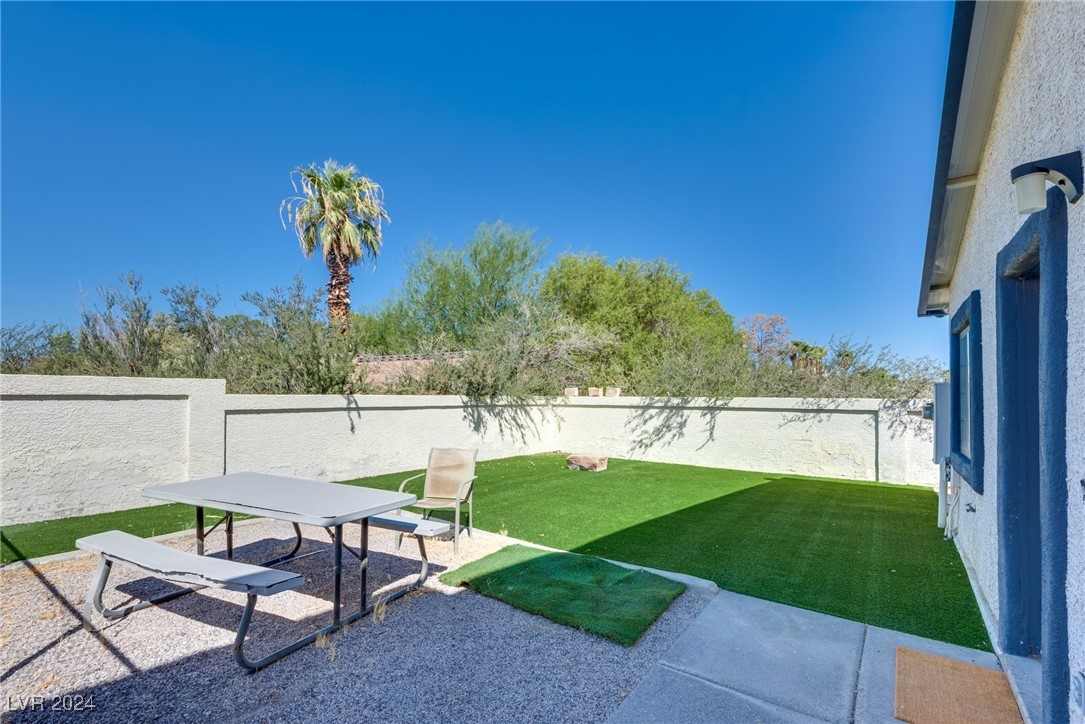 240 East Robindale Road Las Vegas, NV 89123 - Photo 75 of 98 Gallery Image 75