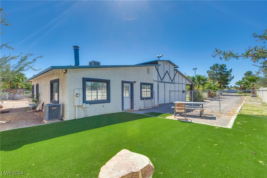 240 East Robindale Road Las Vegas, NV 89123 - Photo 76 of 98 Gallery Image 76