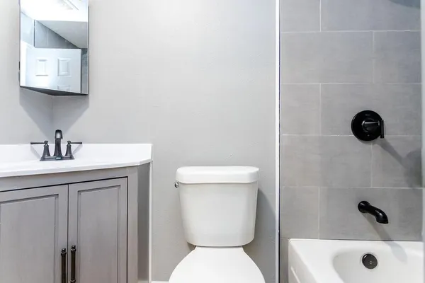 $1,975 | 225 Independence Drive, Garland, TX 75043