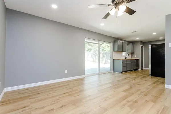 $1,975 | 225 Independence Drive, Garland, TX 75043