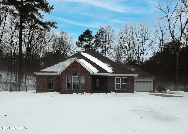 $314,999 | 200 South Mullins Road, Holly Springs, MS 38635