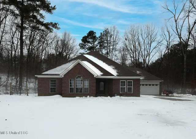 $314,999 | 200 South Mullins Road, Holly Springs, MS 38635