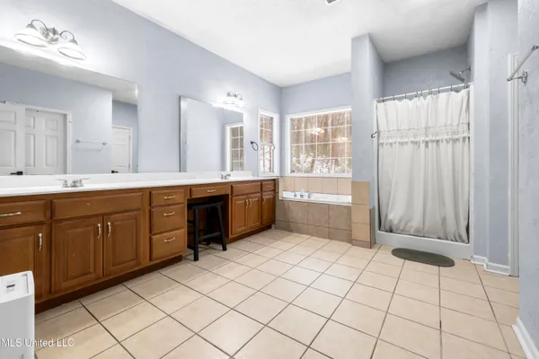 $314,999 | 200 South Mullins Road, Holly Springs, MS 38635