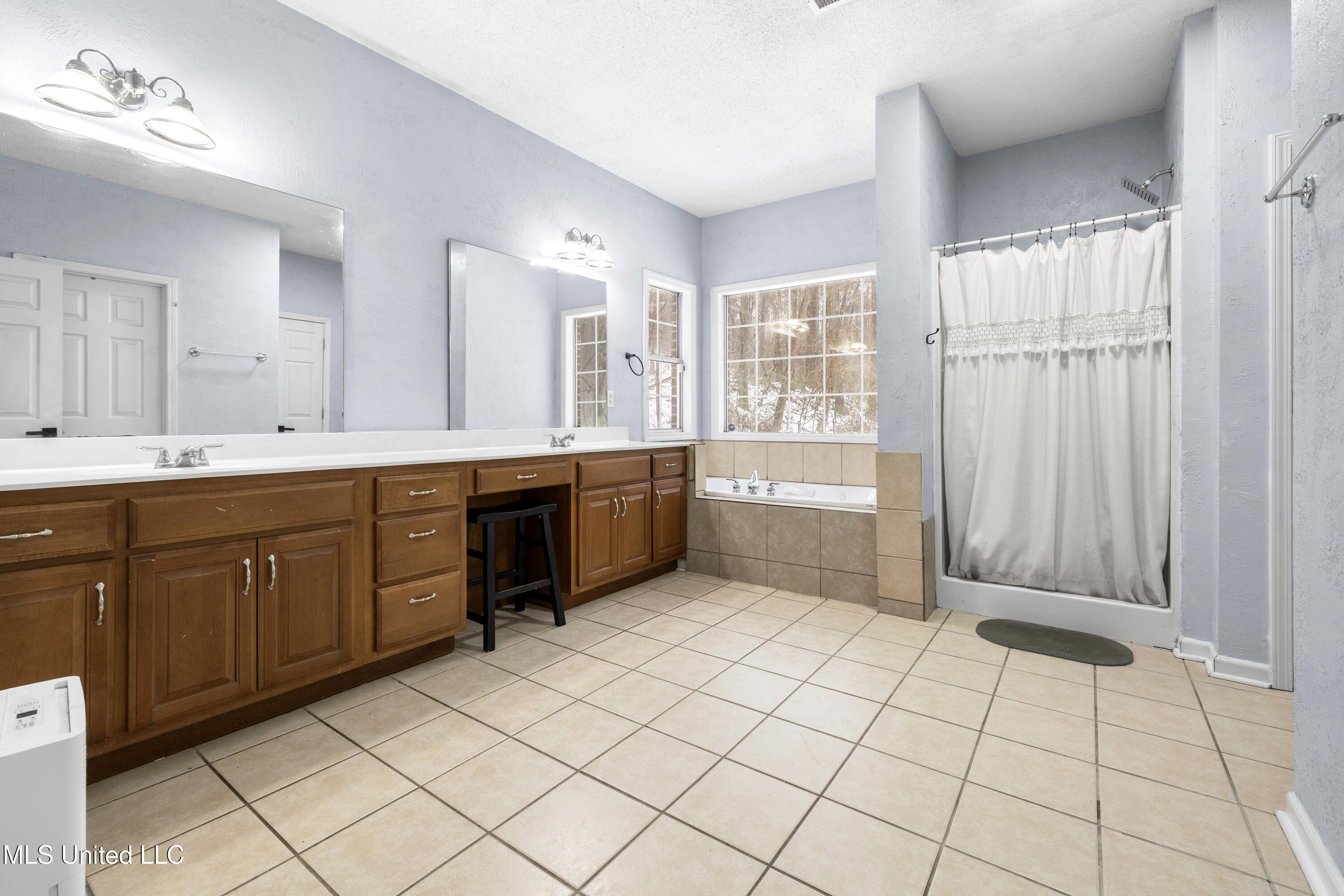 200 South Mullins Road Holly Springs, MS 38635 - Photo 10 of 17 22_img_3436