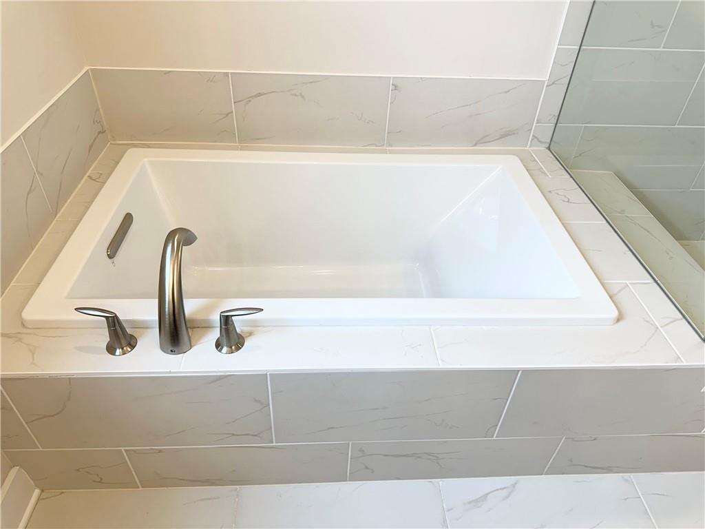 1237 Waldon Crossing Cumming, GA 30041 - Photo 16 of 29 a close view of sink