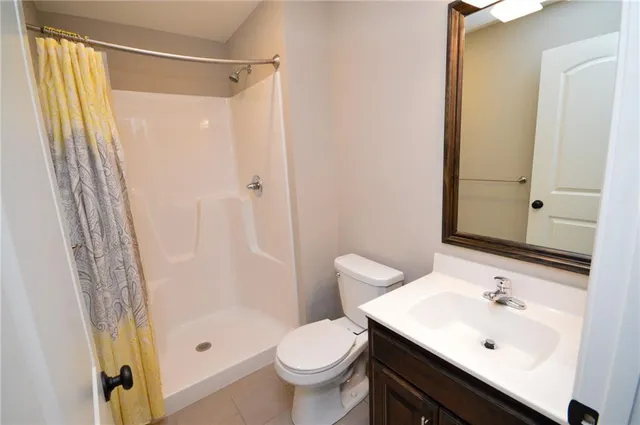 $379,900 | 1400 Southwest Cross Creek Drive, Grain Valley, MO 64029