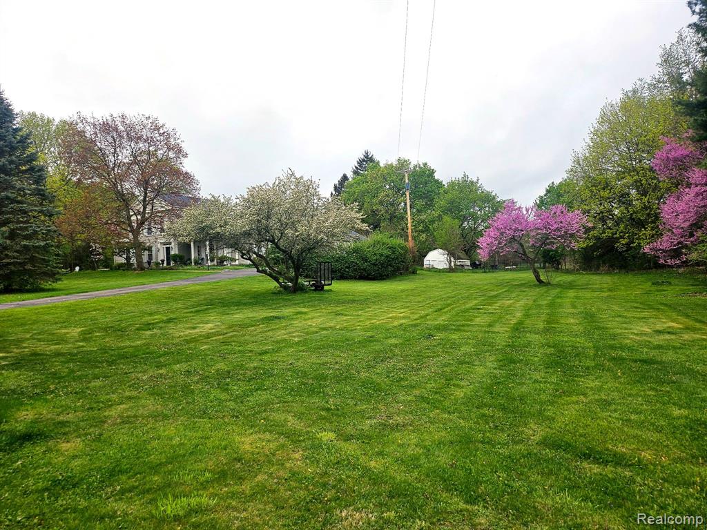 1167 North Dye Road Flint, MI 48532 - Photo 3 of 77
