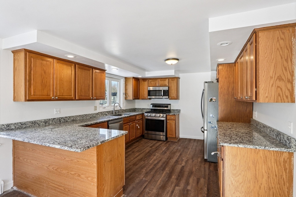 72 Canton Street Randolph, MA 02368 - Photo 8 of 35