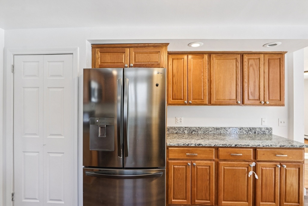 72 Canton Street Randolph, MA 02368 - Photo 10 of 35