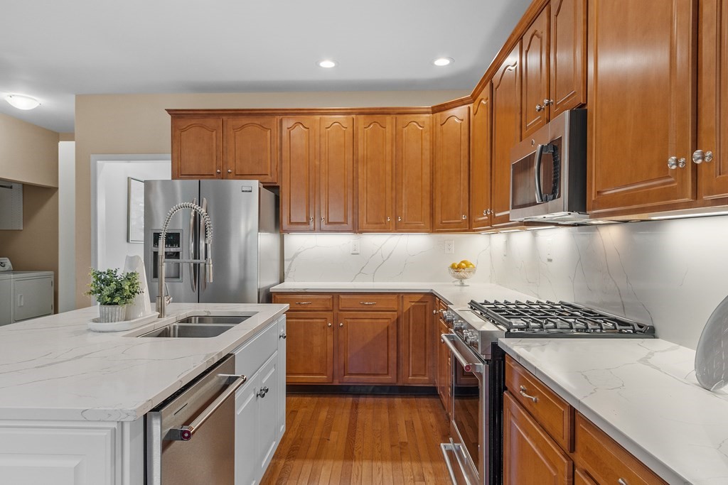 10 Stearns Road, Unit 10 Bedford, MA 01730 - Photo 17 of 33 Gallery Image 17