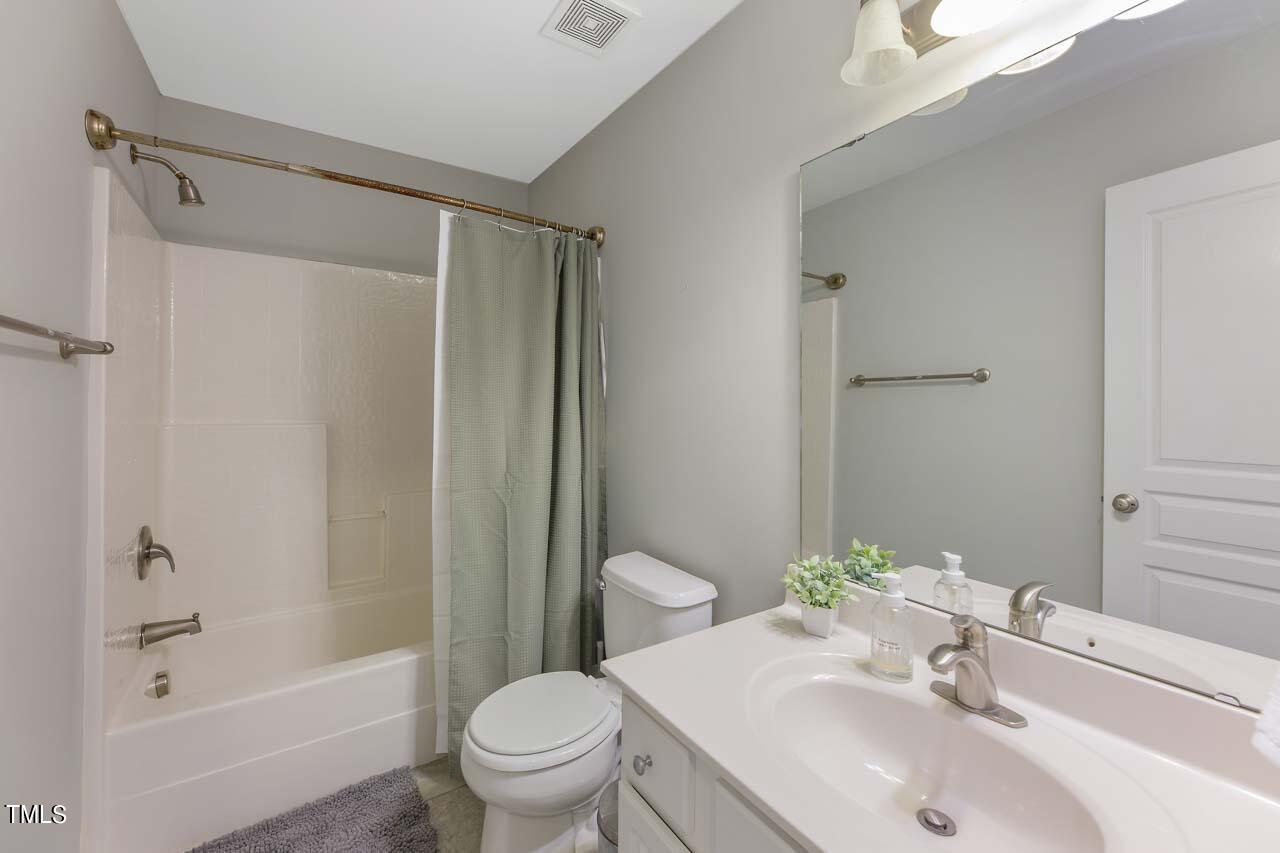 2536 Asher View Court Raleigh, NC 27606 - Photo 14 of 26 IMG_4734