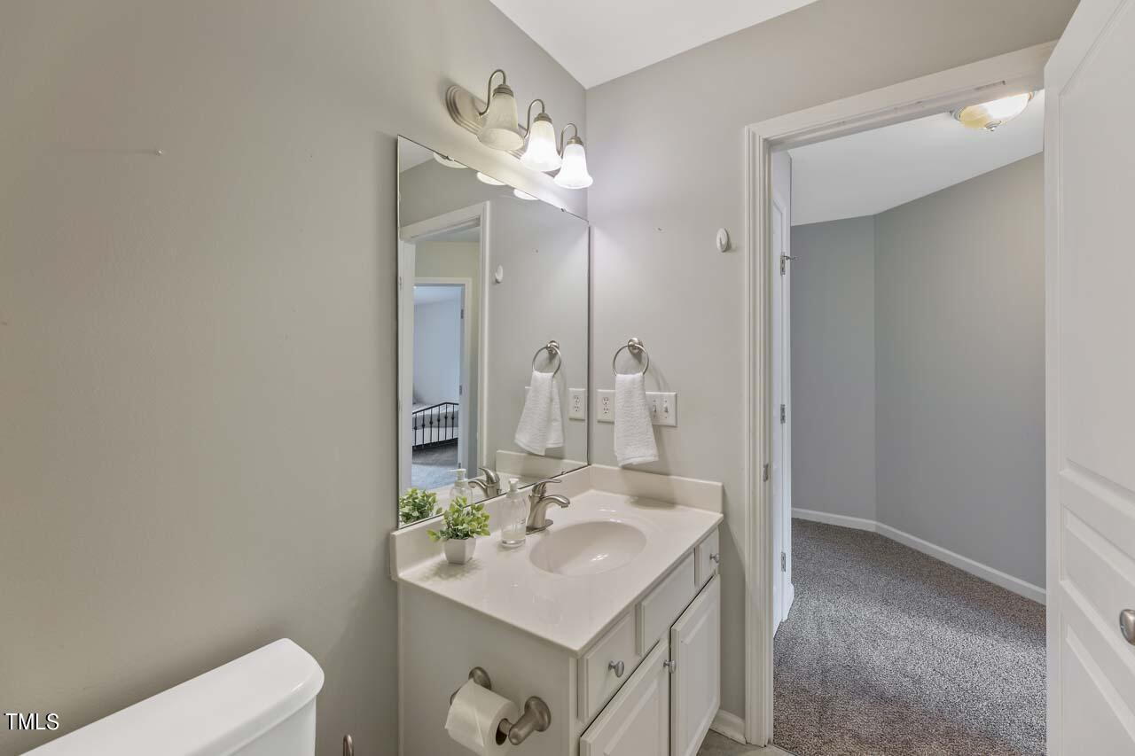 2536 Asher View Court Raleigh, NC 27606 - Photo 18 of 26 IMG_4737