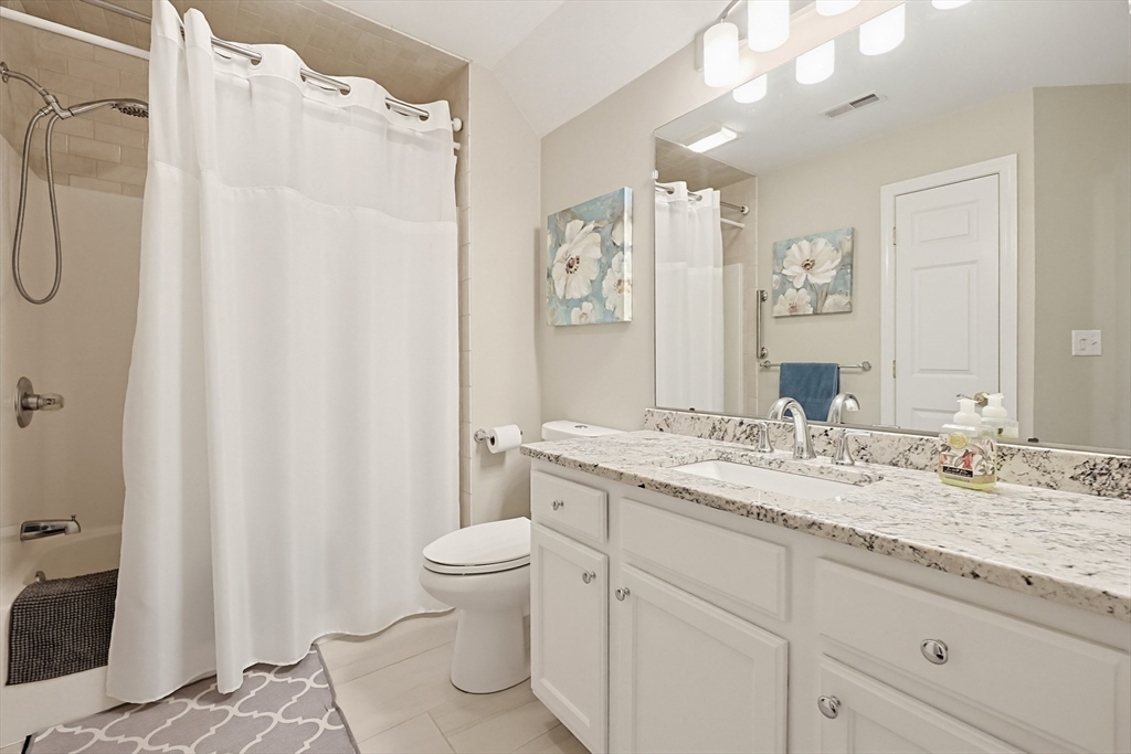 27 Country Hill Road, Unit 27 Holden, MA 01522 - Photo 33 of 38