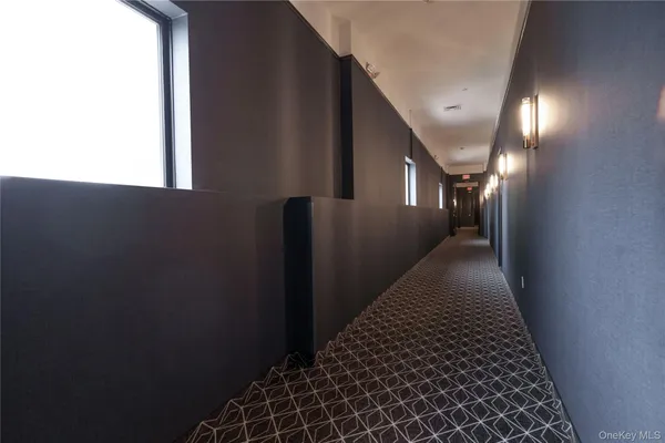 $4,700 | 25 Leroy Place, Unit PH1, New Rochelle, NY 10805