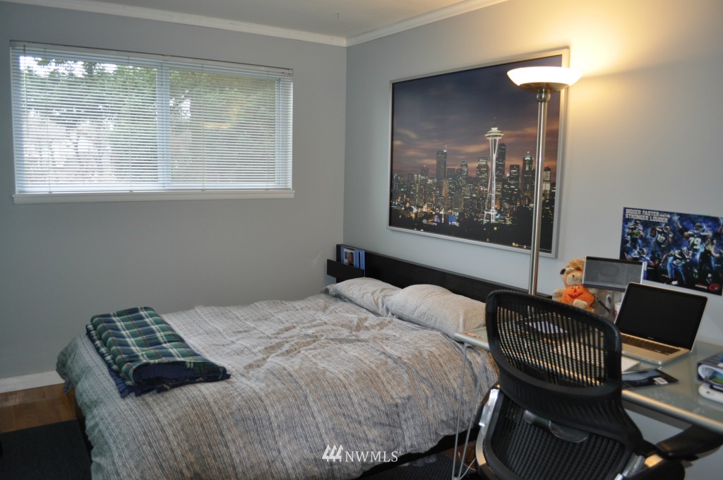 4108 Northeast 19th Street Renton, WA 98059 - Photo 14 of 15 Gallery Image 14