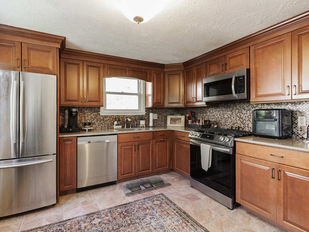 67 High Rock Road Malden, MA 02148 - Photo 8 of 28 Gallery Image 8