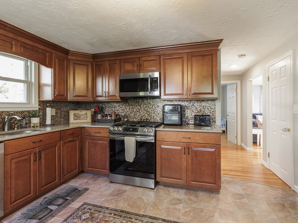 67 High Rock Road Malden, MA 02148 - Photo 10 of 28 Gallery Image 10