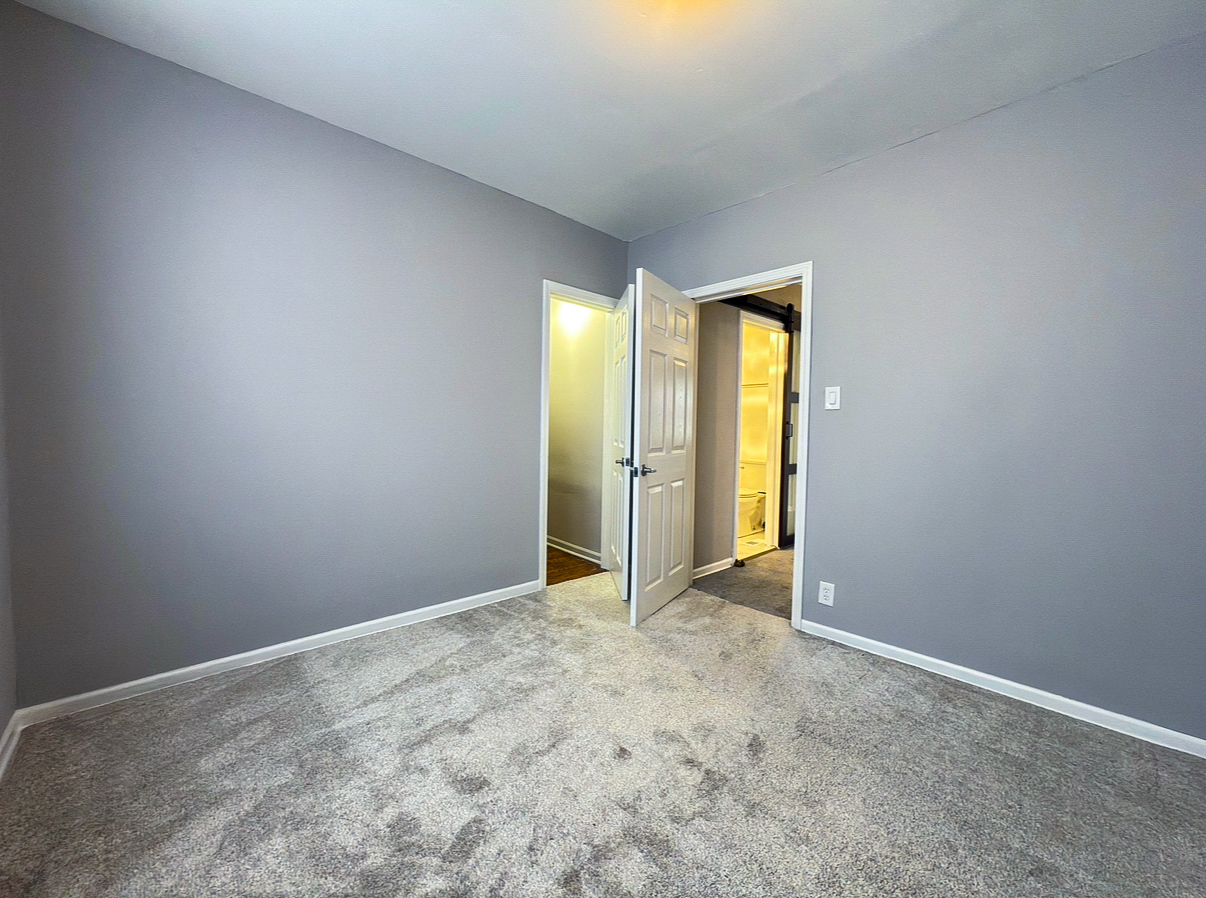 8225 South Rhodes Avenue Chicago, IL 60619 - Photo 9 of 13 Gallery Image 9
