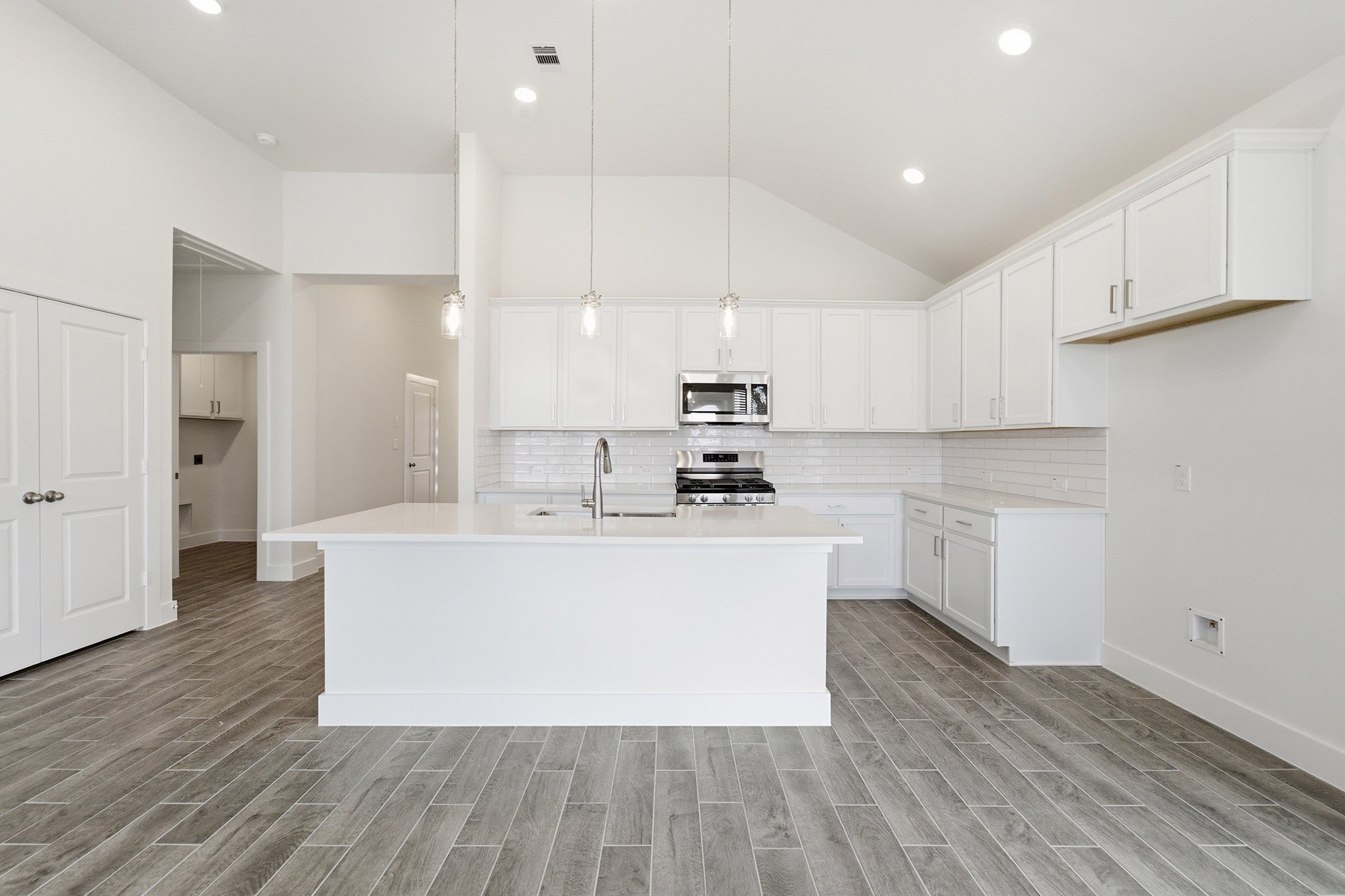 7902 Jasper Mdws Way Angleton, TX 77515 - Photo 17 of 25 Gallery Image 17