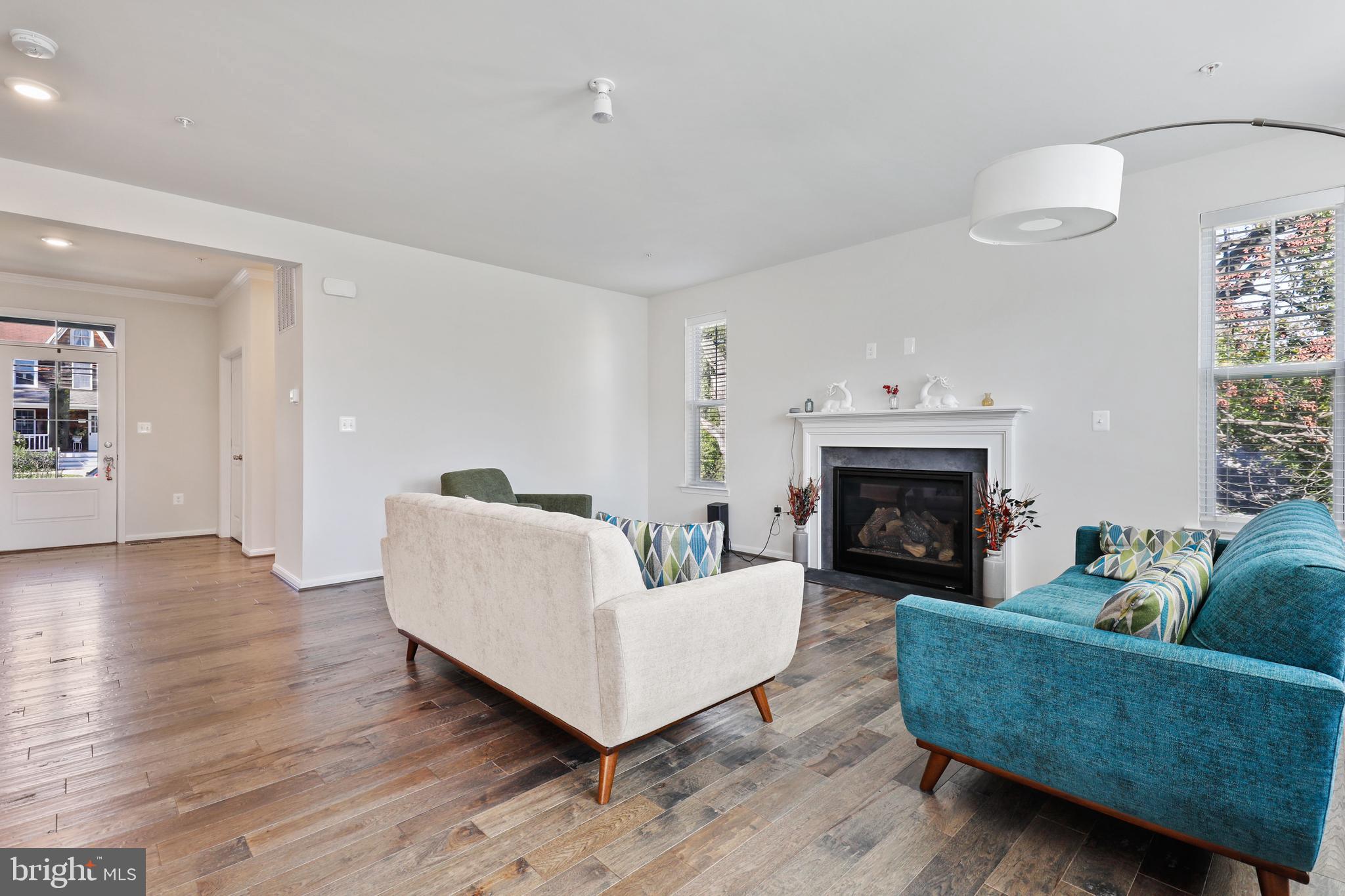 75 Ritters Lane Owings Mills, MD 21117 - Photo 7 of 35 Living Room