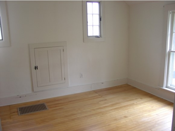 304 High Street Chester, VT 05143 - Photo 10 of 15