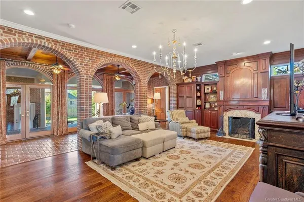 $985,000 | 1301 Charlestown Lane, Lake Charles, LA 70605
