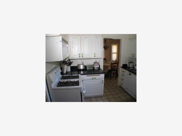 209 Stanley Road Burlingame, CA 94010 - Photo 2 of 9 Gallery Image 2