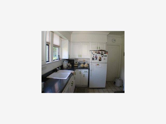 209 Stanley Road Burlingame, CA 94010 - Photo 3 of 9 Gallery Image 3