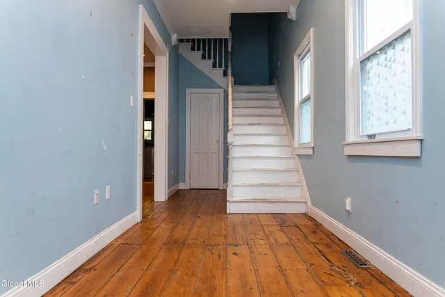 $210,000 | 11 River Street, Schenectady, NY 12305