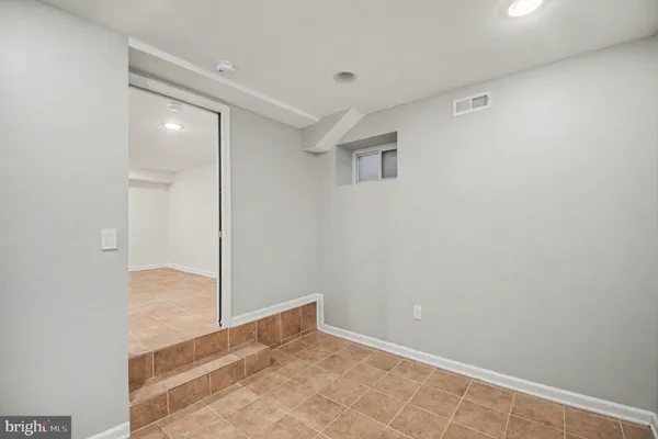 $3,700 | 4885 28th Street South, Unit B, Arlington, VA 22206