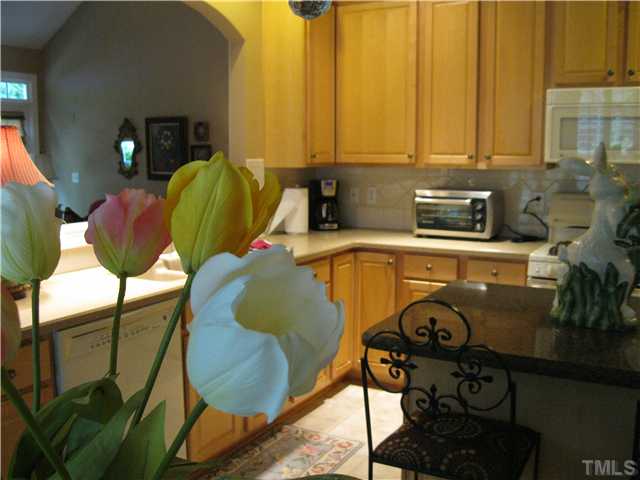 3914 Center Creek Circle Raleigh, NC 27612 - Photo 8 of 25 Gallery Image 8