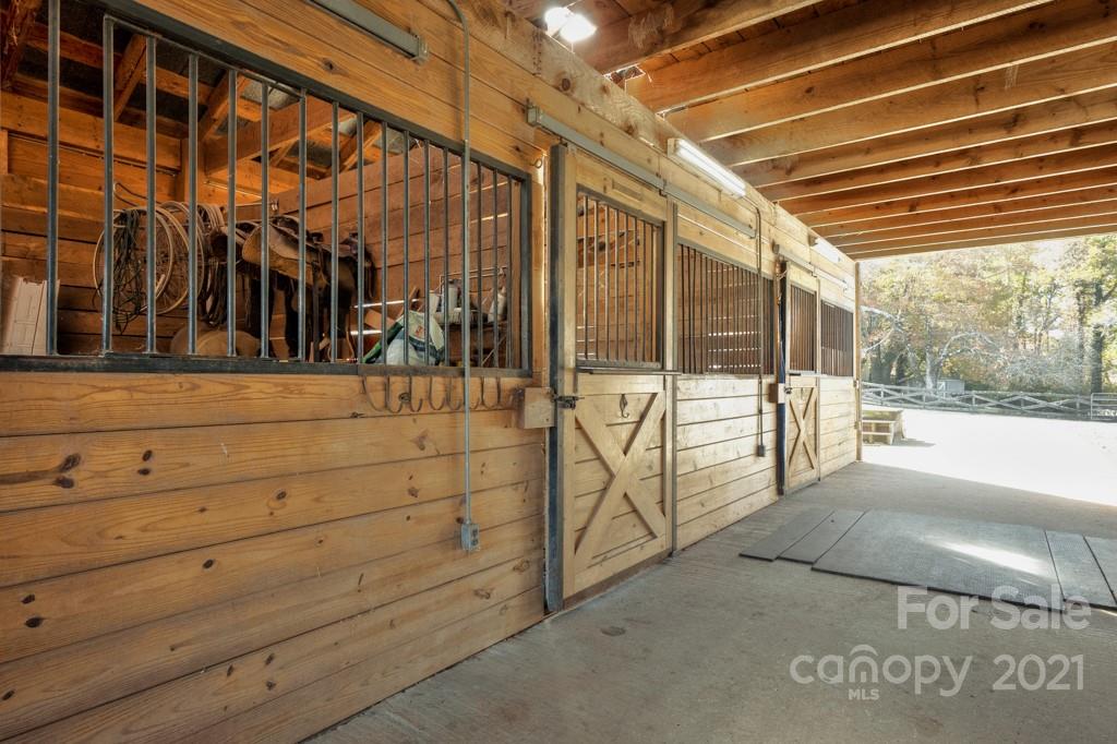 197 Turner Road Tryon, NC 28782 - Photo 41 of 45 a view of a pathway of a building