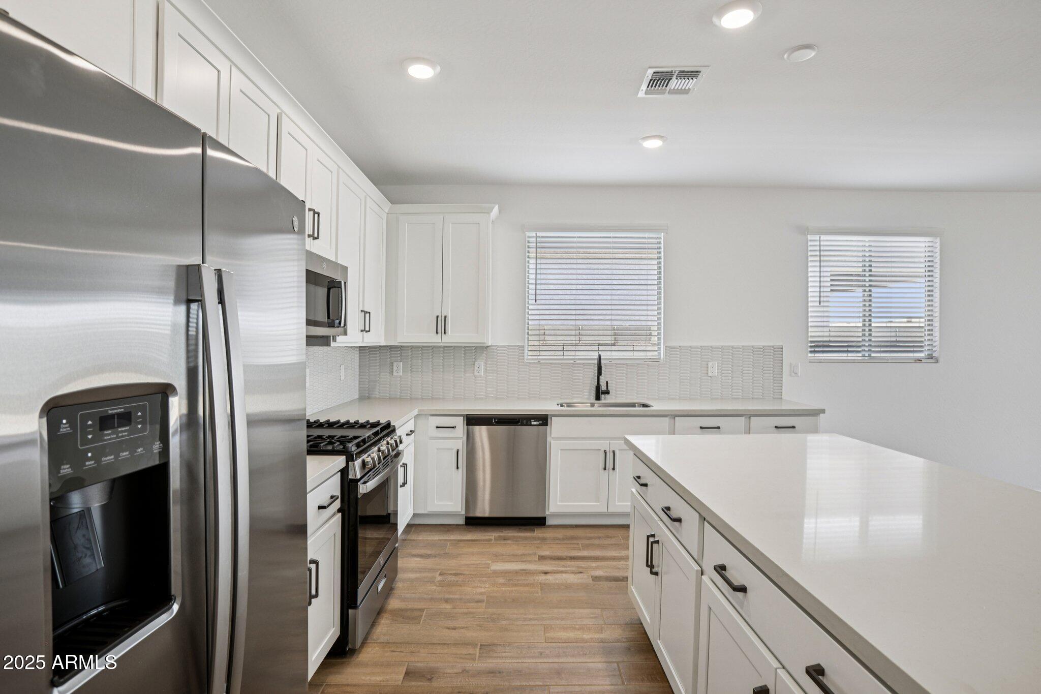 16178 West Bajada Road Surprise, AZ 85387 - Photo 8 of 35 8-web-or-mls-W Bajada Rd-S0708-008