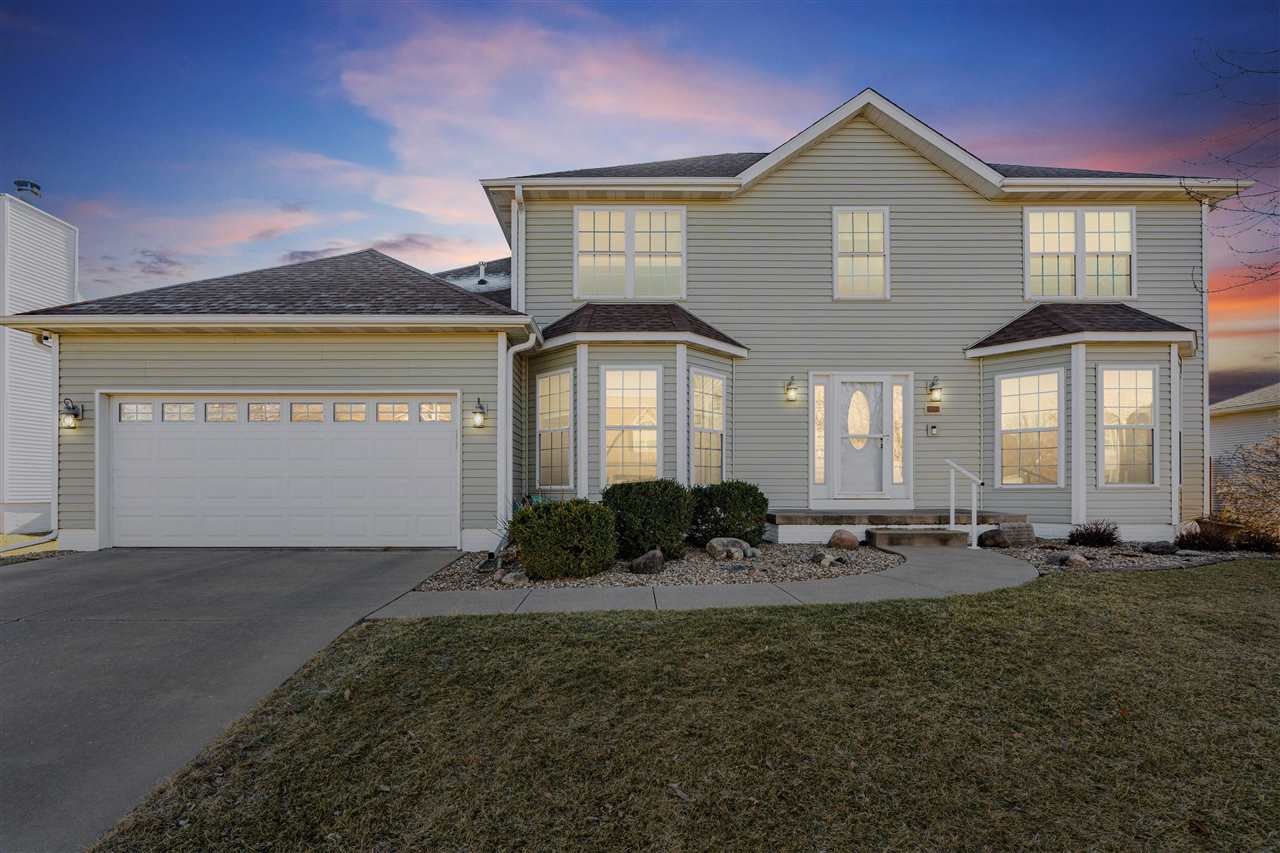 7013 Pleasant Ridge Drive Southwest Cedar Rapids, IA 52404 - Photo 1 of 51 Gallery Image 1