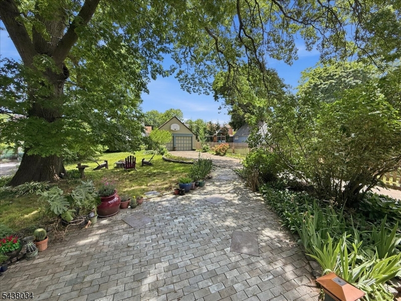18 Burroughs Way Maplewood, NJ 07040 - Photo 32 of 42
