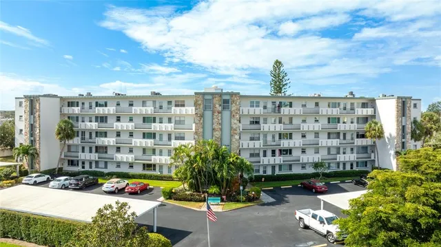 $84,900 | 4440 Ironwood Circle, Unit 509D, Bradenton, FL 34209