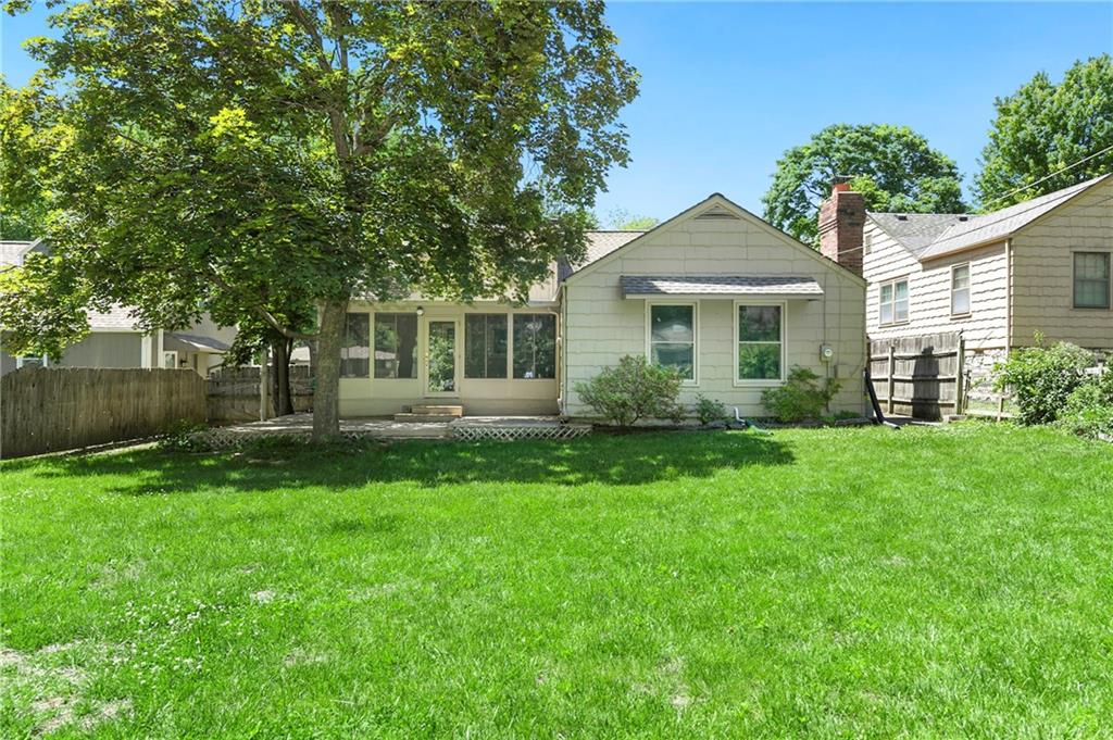 5327 Outlook Street Mission, KS 66202 - Photo 36 of 47
