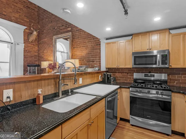 $265,000 | 102 North Hill Street, Unit 302, Griffin, GA 30223