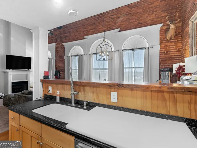 $265,000 | 102 North Hill Street, Unit 302, Griffin, GA 30223