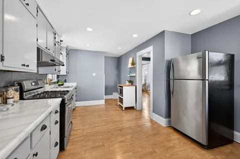 $259,900 | 147 Hurley Street East, West St. Paul, MN 55118