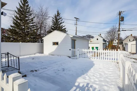 $259,900 | 147 Hurley Street East, West St. Paul, MN 55118