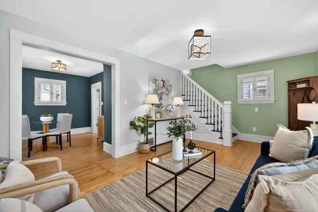 $259,900 | 147 Hurley Street East, West St. Paul, MN 55118