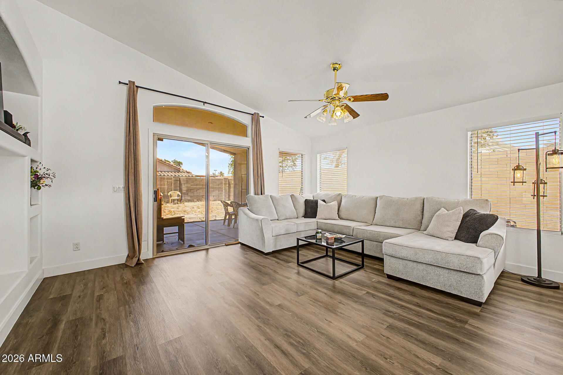 6906 West Phelps Road Peoria, AZ 85382 - Photo 3 of 19 04-Phelps