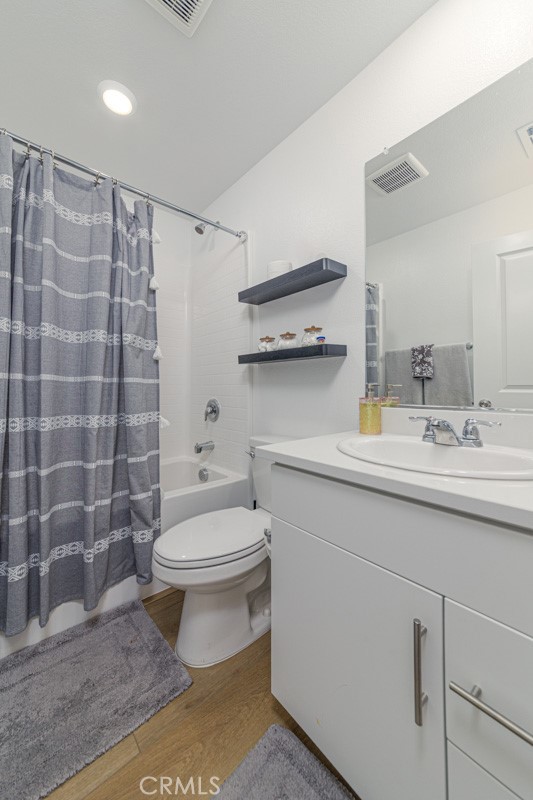 7395 Olive Grv Street Riverside, CA 92507 - Photo 4 of 18 Downstairs full bath.