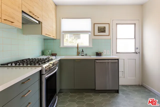 $1,675,000 | 510 Venice Way, Venice, CA 90291