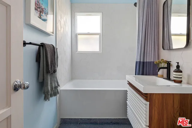 $1,675,000 | 510 Venice Way, Venice, CA 90291